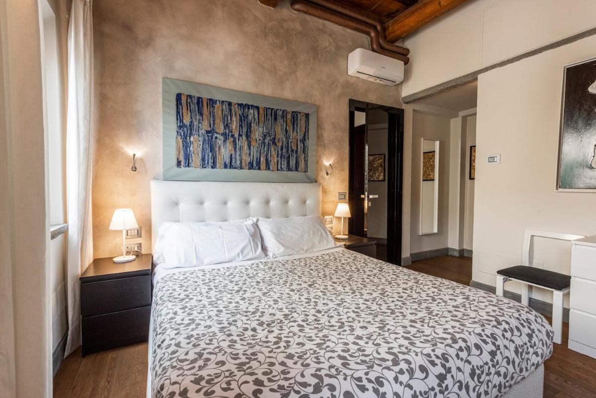 Cosy In Glamorous Santo Spirito Apartment Florenz